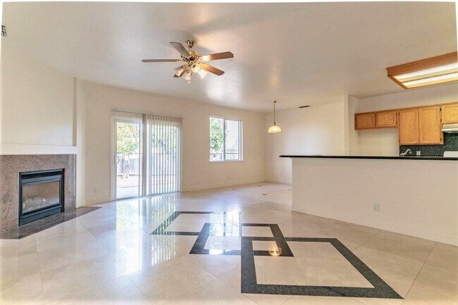 Building Photo - 1727 Wingfoot Dr