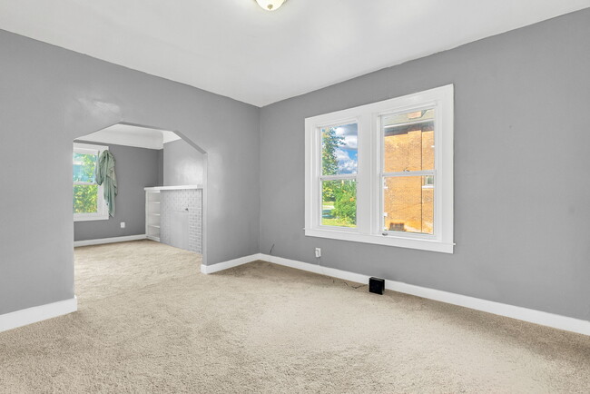 Foto del edificio - 5061 Dailey Ave