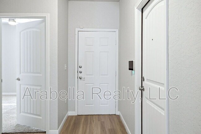 Foto del edificio - 5950 Larkspur Valley