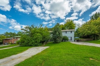 Building Photo - 508 Ely Rd
