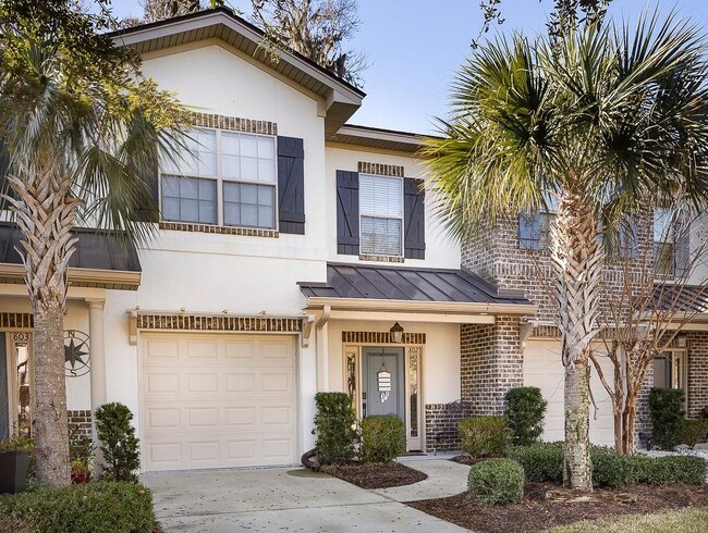 Building Photo - 802 Reserve Ln