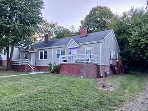 Building Photo - 314-316-316 N Ireland St