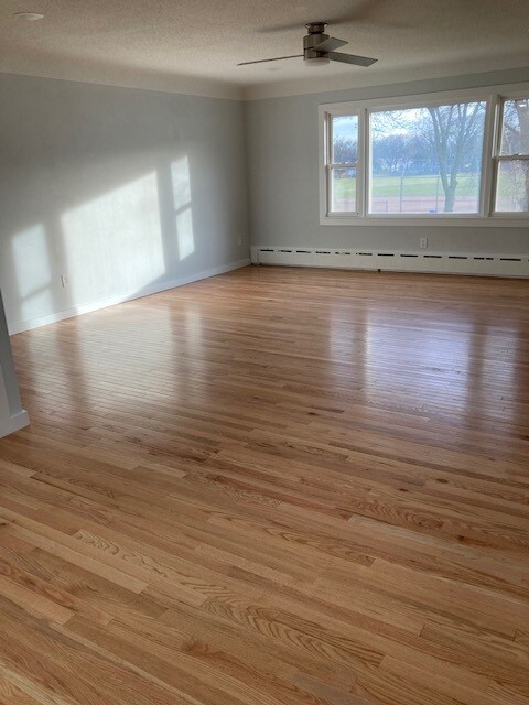 Sala de estar - 1430 4th St N