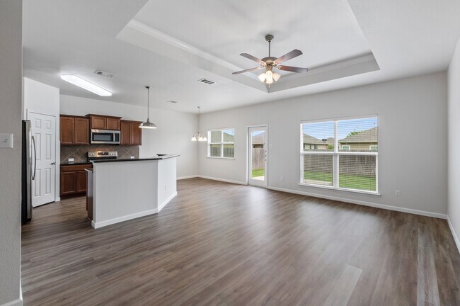 Building Photo - 8011 Fieldstone