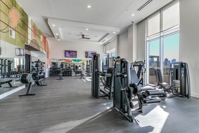Gimnasio 1 - 3700M