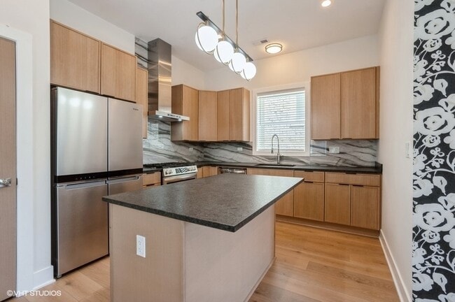 Foto del edificio - 456 E Oakwood Blvd