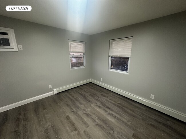 Foto del edificio - 137-22 Bedell St