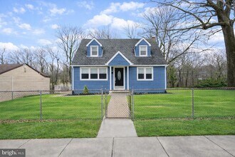 Building Photo - 950 Central Ave