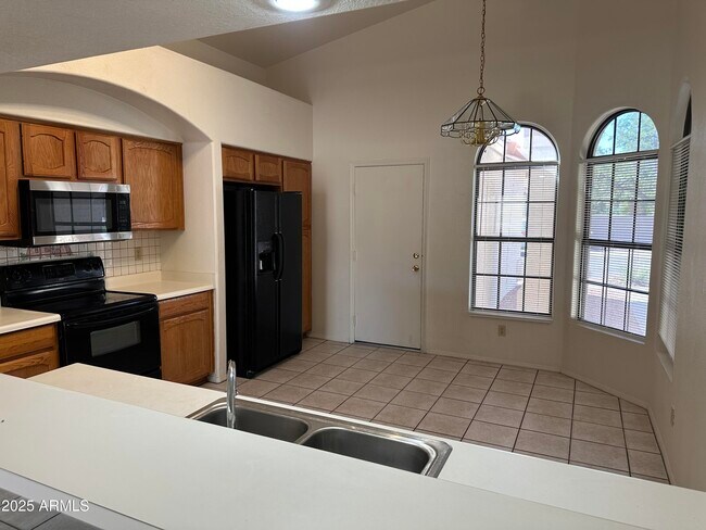 Foto del edificio - 14835 S 26th Way