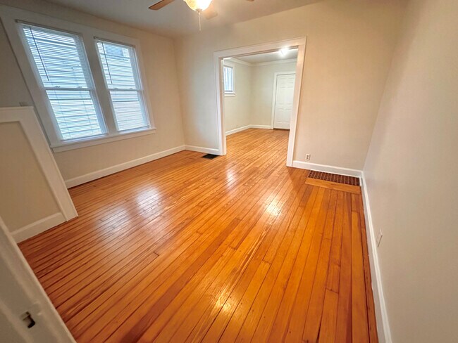 Foto del edificio - 4222 Broadway