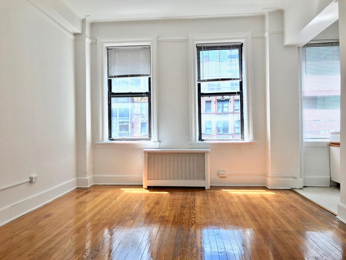Primary Photo - 153 E 52nd St