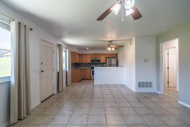 Foto del edificio - 72756 Willow St