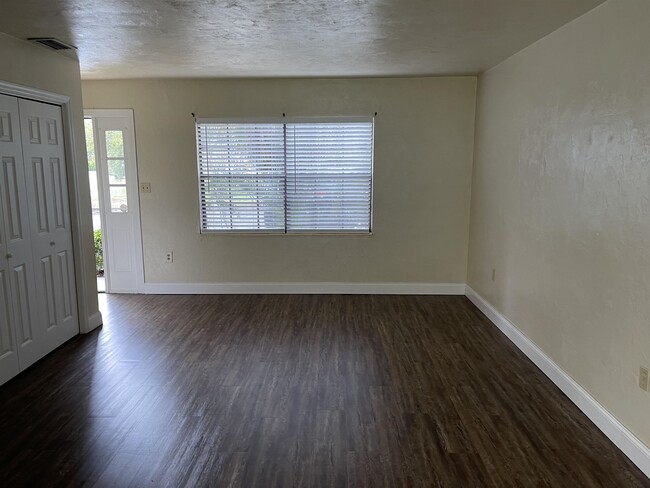 Foto del edificio - 2630 Old Bainbridge Rd