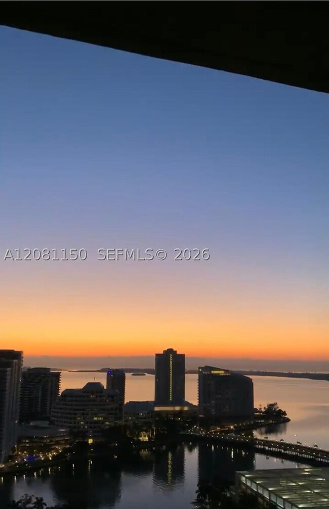 Foto del edificio - 500 Brickell Ave