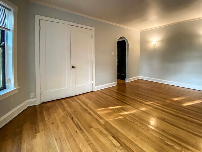 Foto del edificio - 2100 W Ainslie St