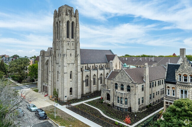 Building Photo - 4611 S Ellis Ave