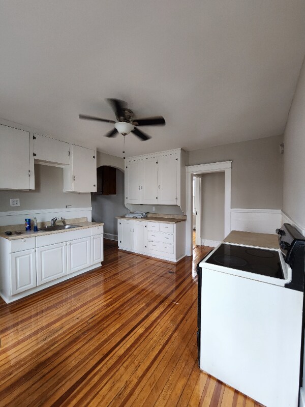 36 Carroll St Unit 1st Floor, Naugatuck, CT 06770 Room for Rent in