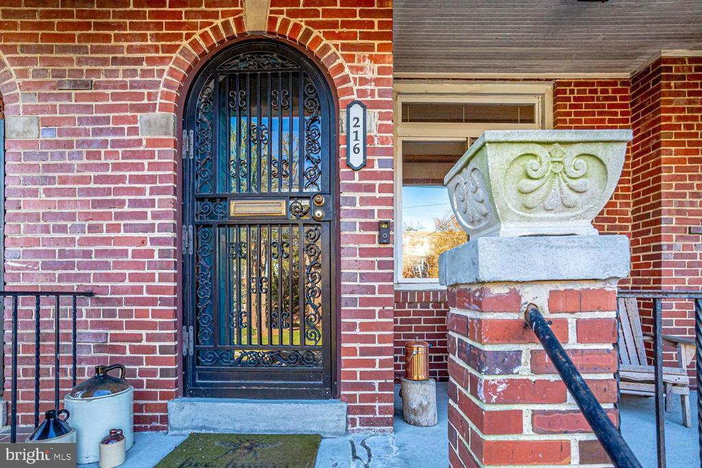 Primary Photo - 216 Emerson St NW