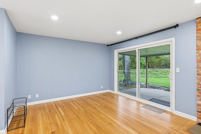 Foto del edificio - Charming One-Level 3 Bedroom/ 1.5 Bath Beaverton Home | Large ¼-Acre Lot