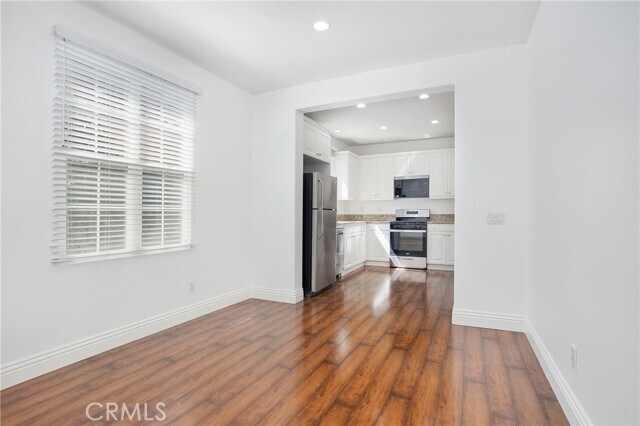 Building Photo - 90 Chantilly