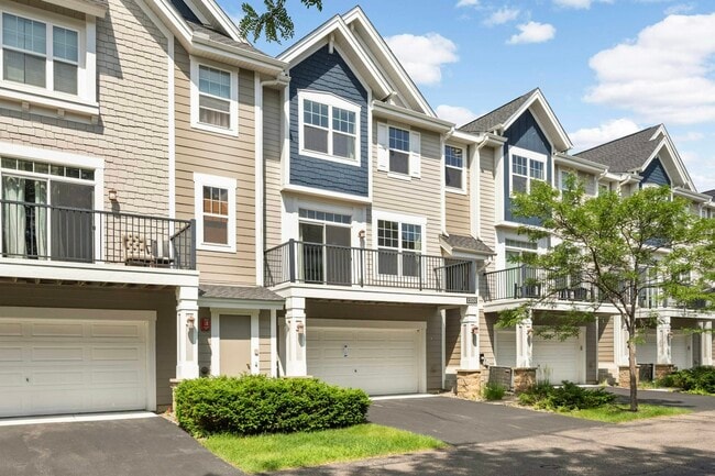 Building Photo - 15531 Eagle Shore Dr