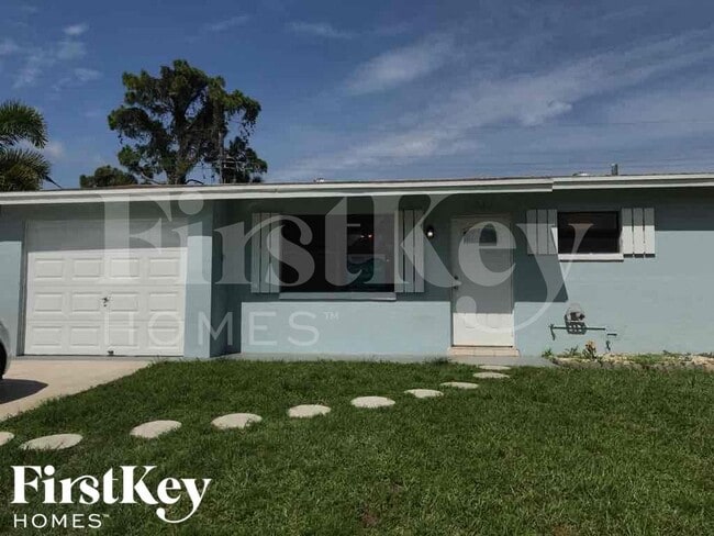 Building Photo - 1389 Meadowbrook Dr