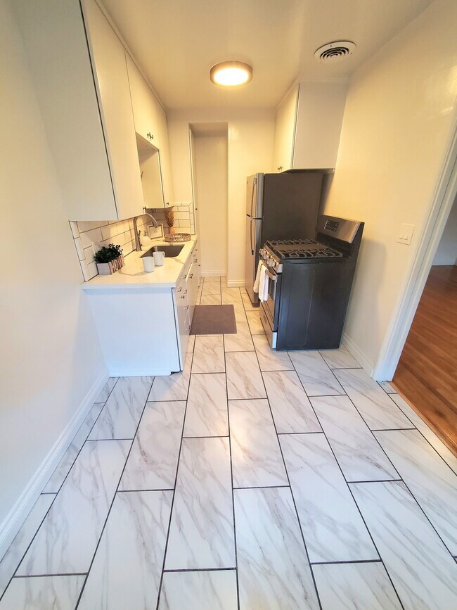 Foto del edificio - 1753 E Ocean Blvd