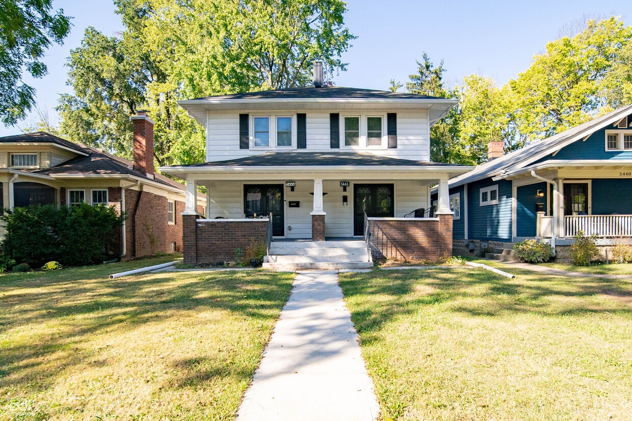 Foto principal - 5446 N College Ave