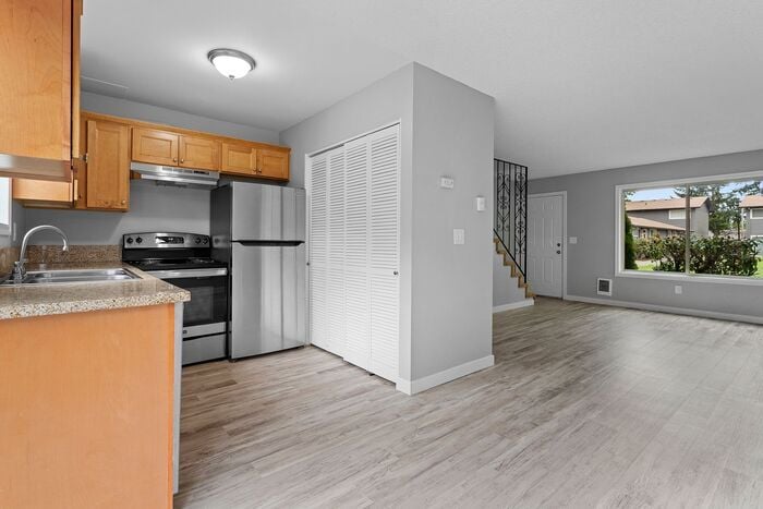 Spacious 2bed/1bath townhome - Spacious 2bed/1bath townhome