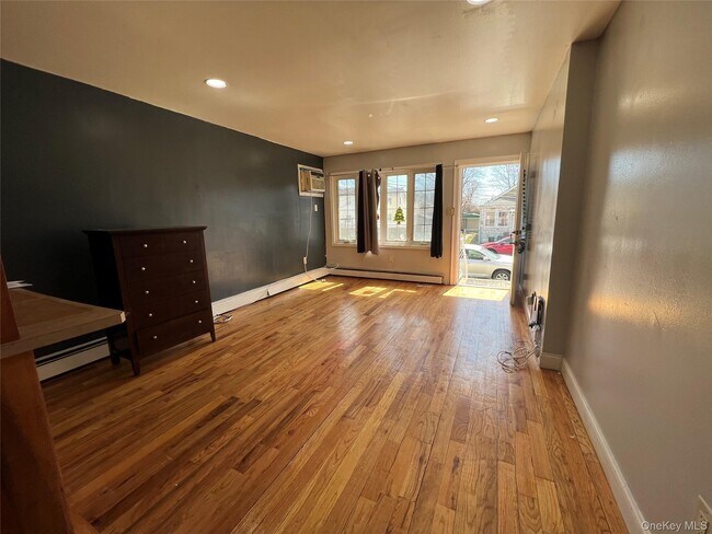 Foto del edificio - 180-11 146th Ave