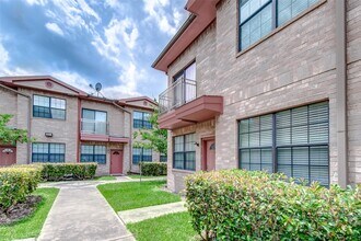 Building Photo - 9400 Bellaire Blvd