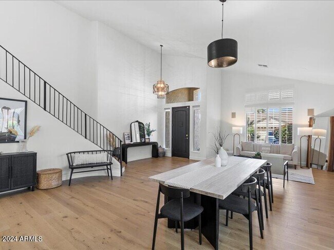 Building Photo - 2109 S Sailors Way
