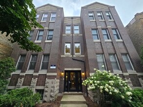 Building Photo - 4212 N Ashland Ave