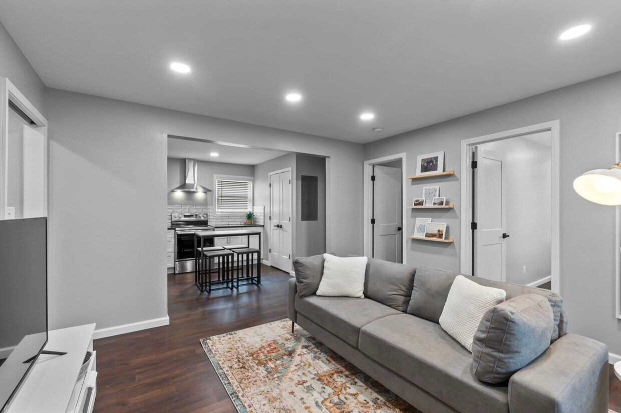 212 S Lorimier St, Cape Girardeau, MO 63703 Apartments in Cape Girardeau, MO