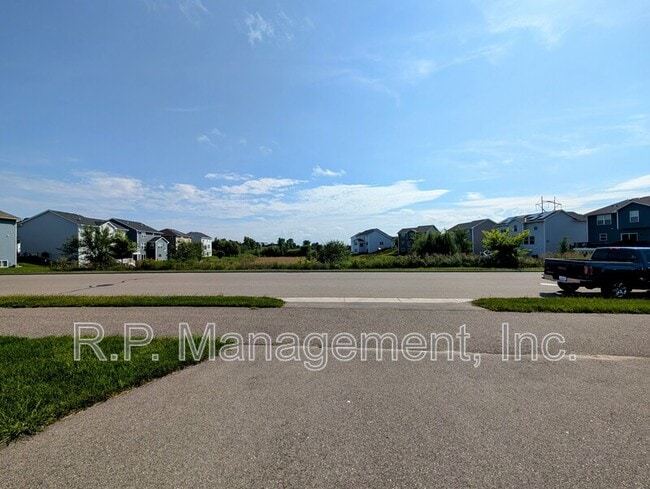 Building Photo - 9850 Glacial Valley Rd