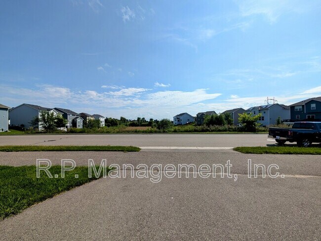 Foto del edificio - 9850 Glacial Valley Rd