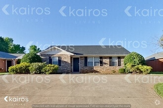 Building Photo - 125 Deer Pkwy
