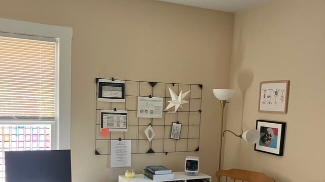 Building Photo - 112 Sherland Ave