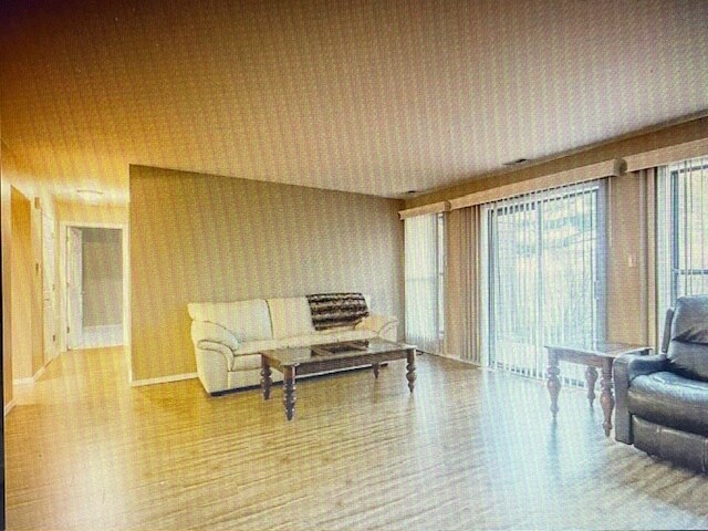 Building Photo - 5196 Hollow Wood Ct