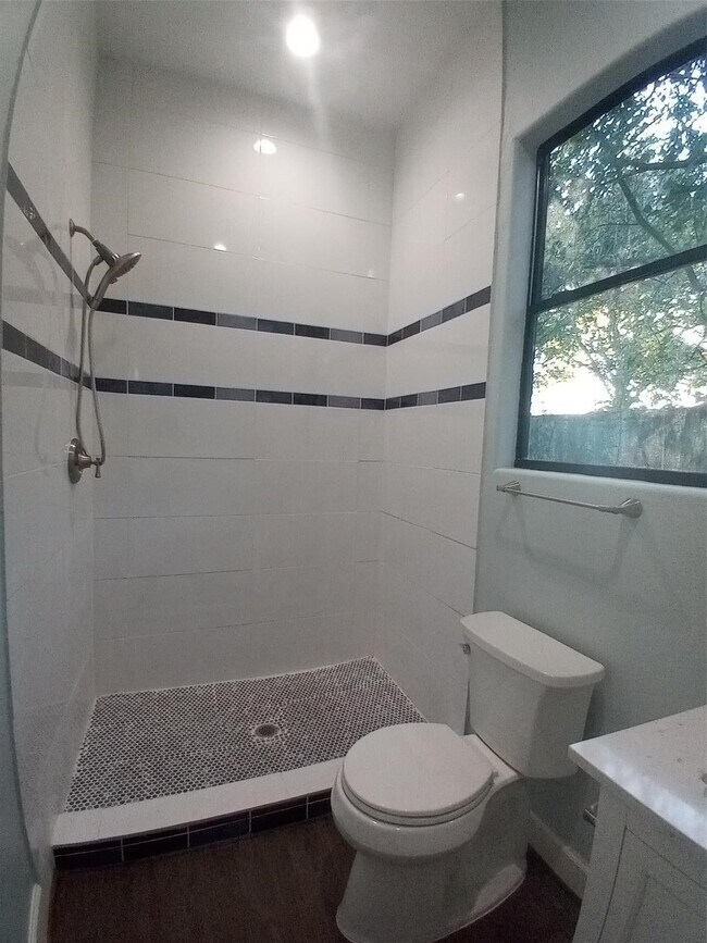 Foto del edificio - 7828 Pardee St