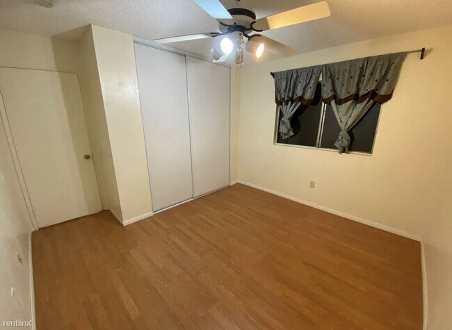 Building Photo - 4 br, 2 bath House - 1527 Melody Lane