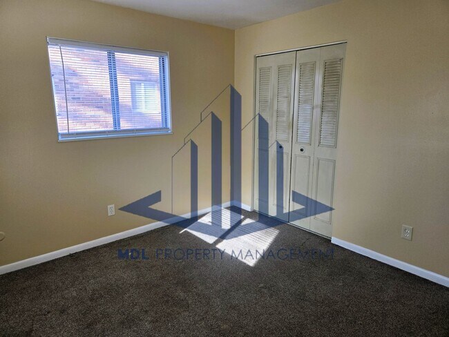 Foto del edificio - 2215 Weiss St