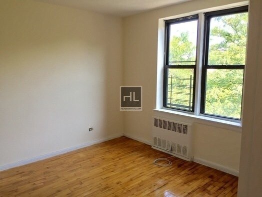 Foto del edificio - 8309 Brevoort St