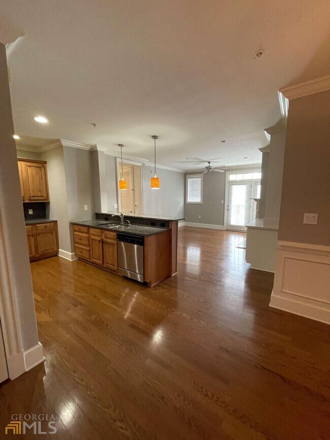 Building Photo - 4850 Ivy Ridge Dr SE