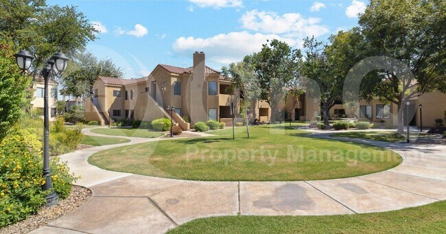 Foto del edificio - 7575 E Indian Bend Rd