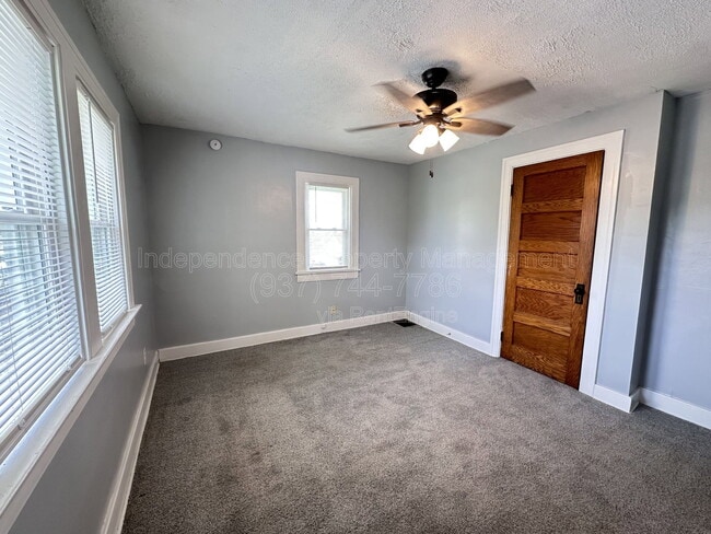 Building Photo - 1020 Walnut Hill Pl