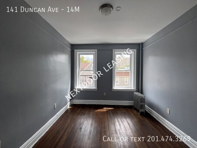 Foto del edificio - 141 Duncan Ave