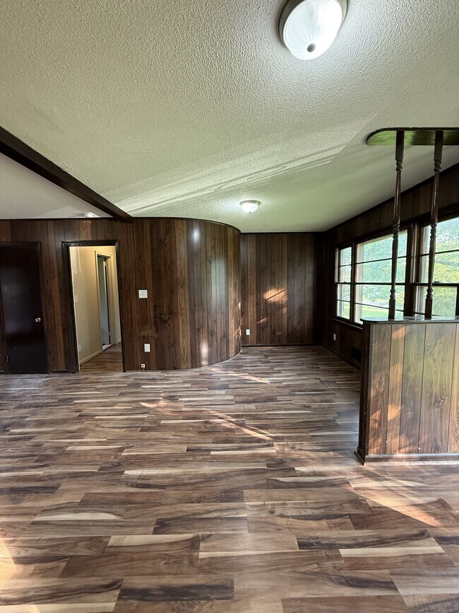 Foto del edificio - 317 Sunhill Rd NW