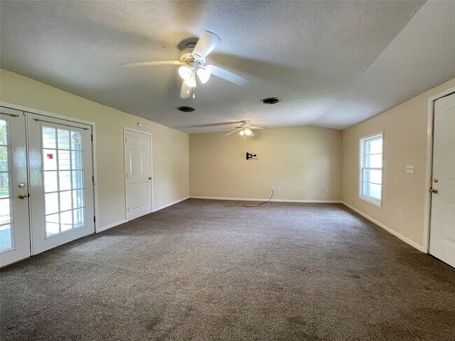 Foto del edificio - 140 Laurel St