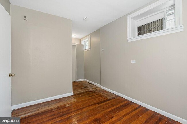 Foto del edificio - 7103 Penarth Ave